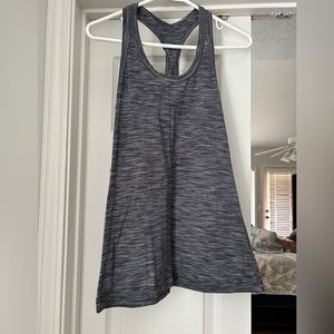 size 8 lululemon nulu tank top